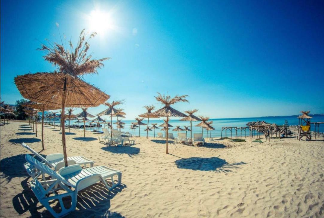 Apartment In Prestige Fort Beach Свети Влас Екстериор снимка